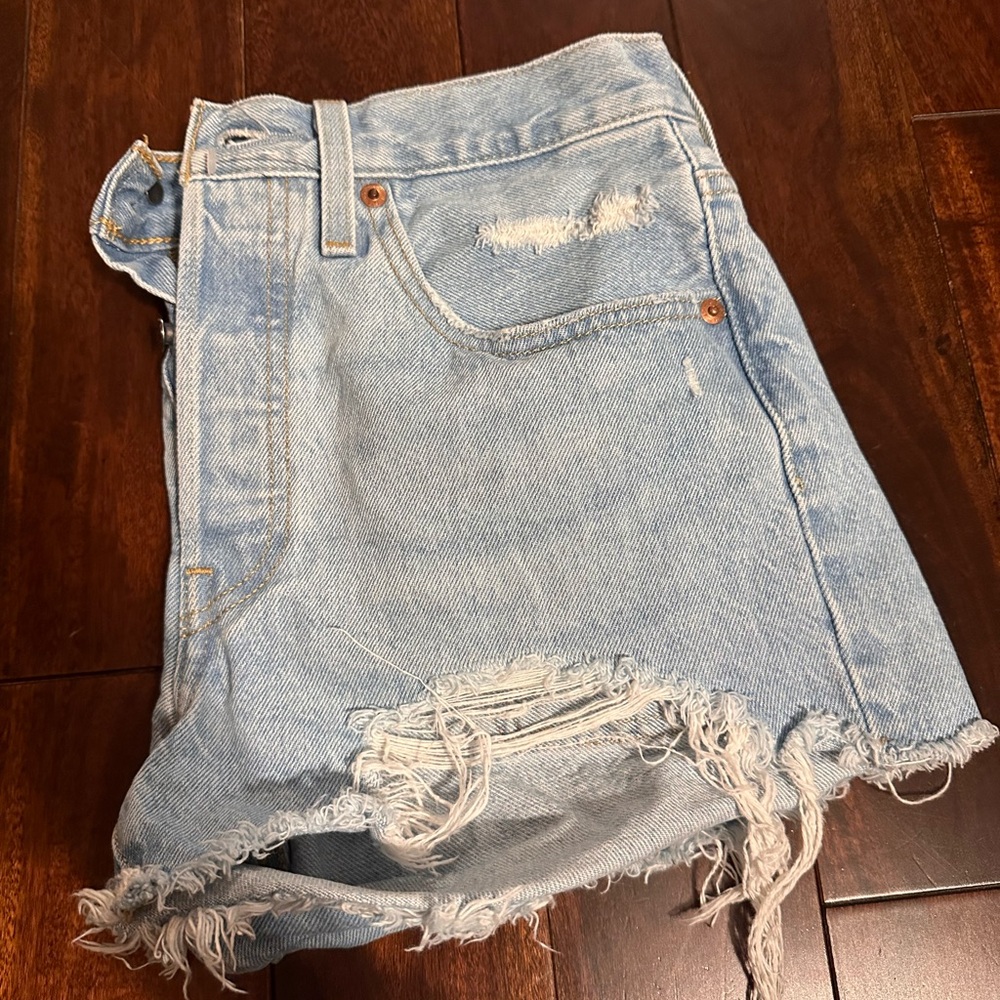 Women’s Levi Shorts
